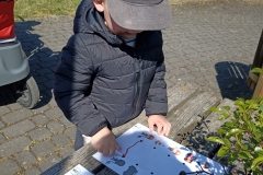 100